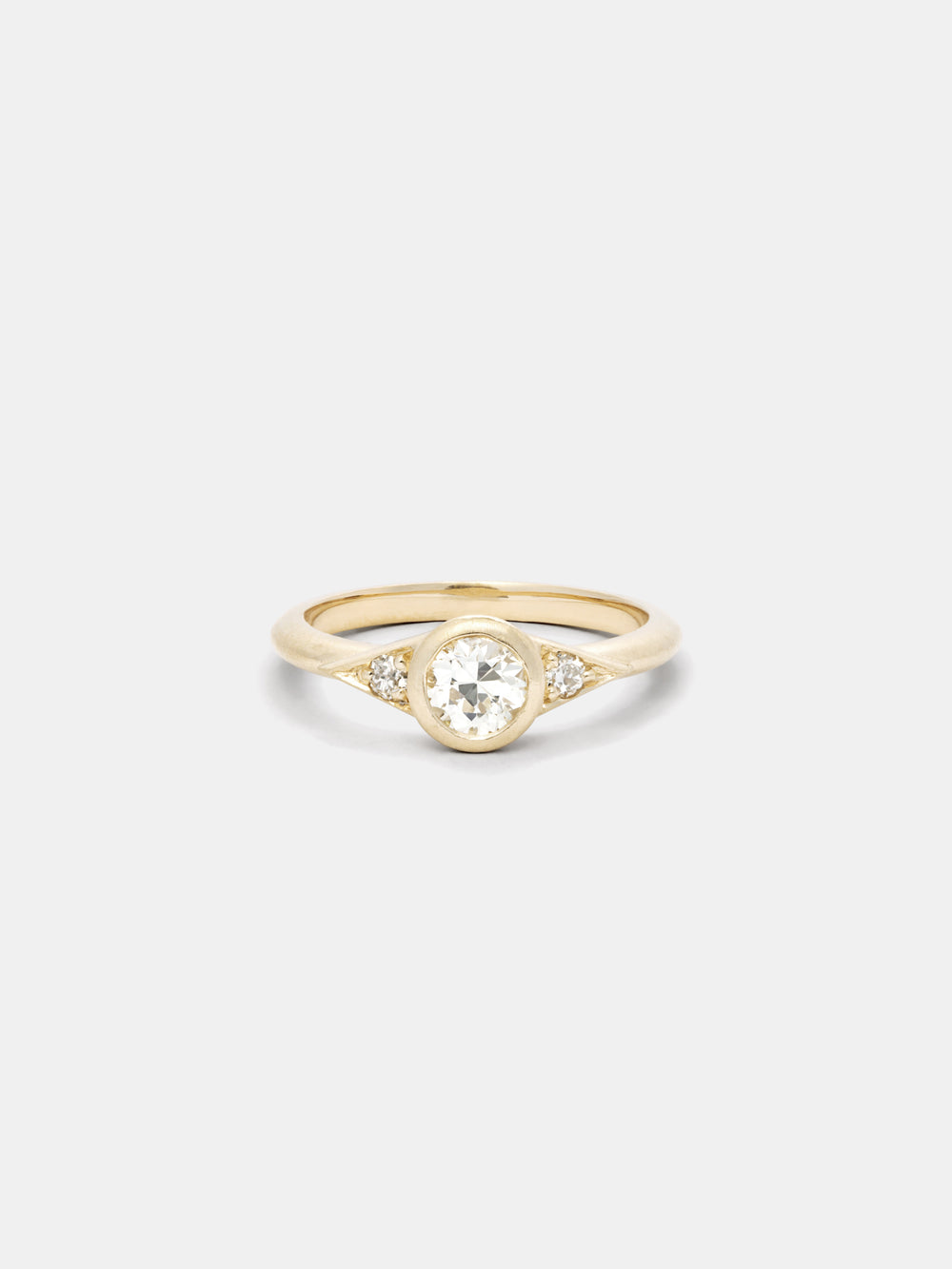 Dahlia 3 Stone Ring